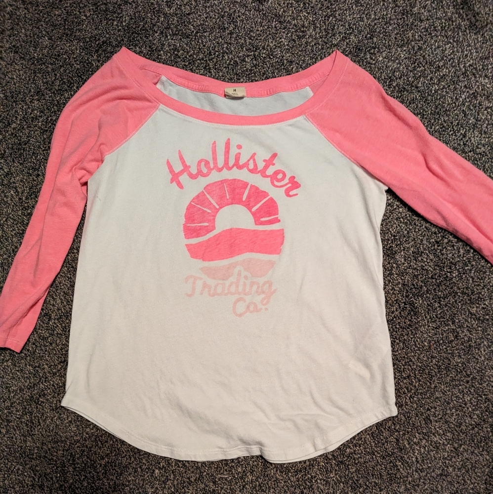 Hollister t-shirt size medium